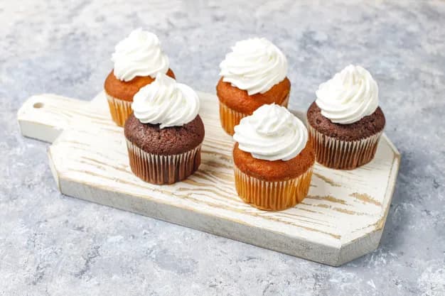 Jak upiec babeczki bez foremek? Sprawdzone metody i porady Jak upiec babeczki bez foremek? Sprawdzone metody i porady