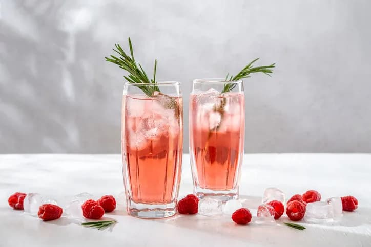 Jak pić ocet malinowy, by cieszyć się zdrowiem i smakiem? Proste porady i korzyści Jak pić ocet malinowy, by cieszyć się zdrowiem i smakiem? Proste porady i korzyści