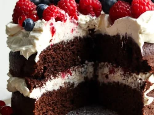 Jakie owoce do tortu czekoladowego, które zaskoczą smakiem? Jakie owoce do tortu czekoladowego, które zaskoczą smakiem?
