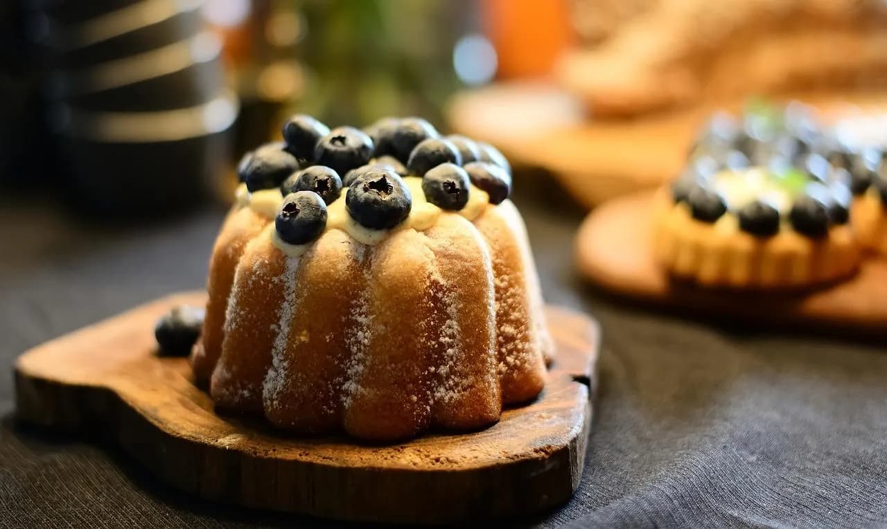 Ile kcal ma muffinka? Wartość kaloryczna różnych rodzajów i zdrowsze alternatywy Ile kcal ma muffinka? Wartość kaloryczna różnych rodzajów i zdrowsze alternatywy