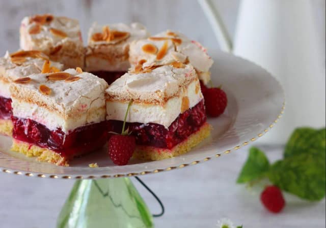 Jak zrobić idealną bezę do malinowej chmurki bez błędów i z perfekcyjnym smakiem Jak zrobić idealną bezę do malinowej chmurki bez błędów i z perfekcyjnym smakiem