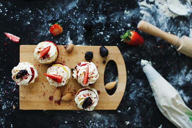 W czym piec muffinki? Poznaj najlepsze formy i ich zalety W czym piec muffinki? Poznaj najlepsze formy i ich zalety
