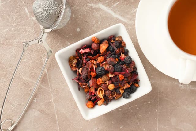 Czy herbata granulowana owocowa jest zdrowa? Skład, wady i wpływ na zdrowie Czy herbata granulowana owocowa jest zdrowa? Skład, wady i wpływ na zdrowie