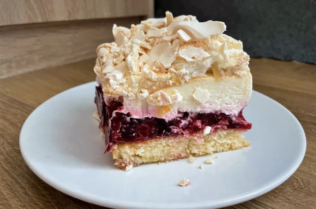Czy ciasto malinowa chmurka można zamrozić? Sprawdź, jak zachować jego smak! Czy ciasto malinowa chmurka można zamrozić? Sprawdź, jak zachować jego smak!