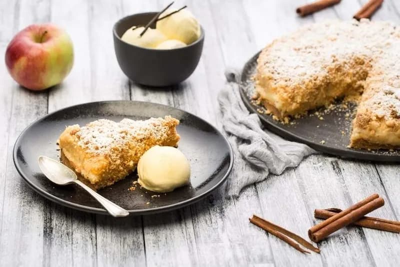 Jak zrobić szarlotkę na ciepło, która zachwyci Twoich gości Jak zrobić szarlotkę na ciepło, która zachwyci Twoich gości